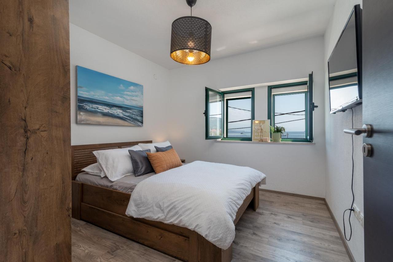 Beach Apartman Marela สลาทิเน ภายนอก รูปภาพ