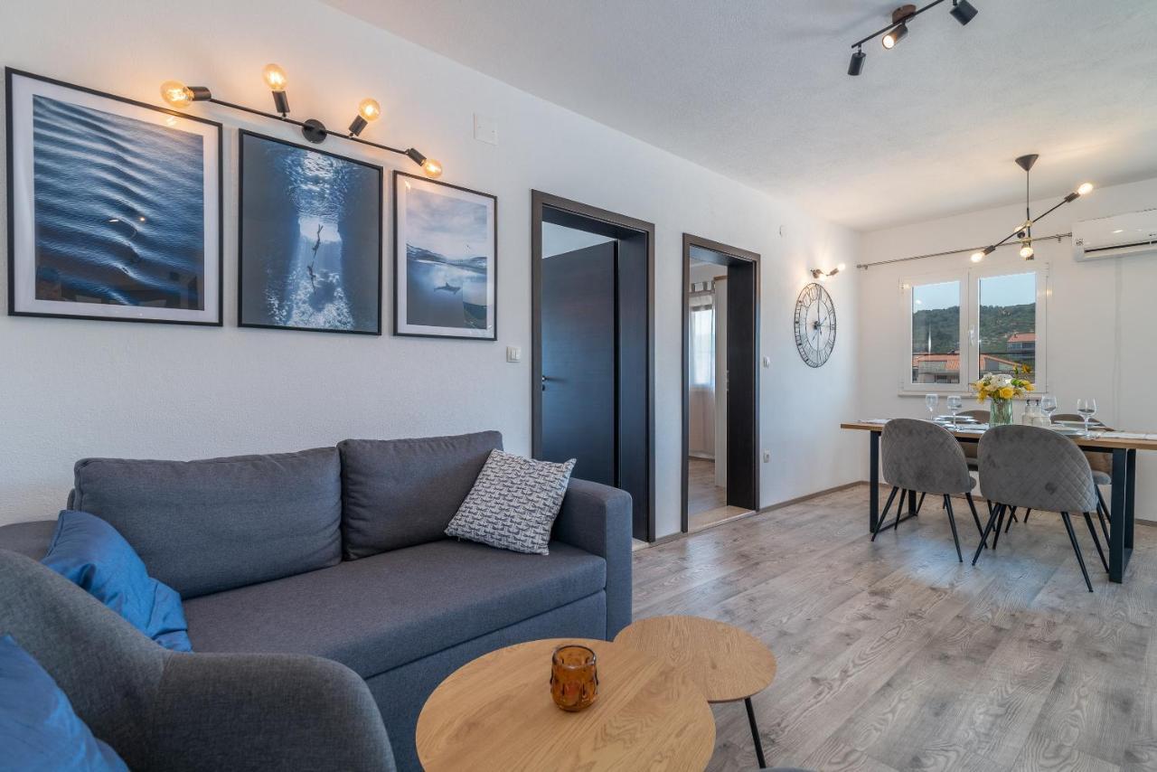 Beach Apartman Marela สลาทิเน ภายนอก รูปภาพ