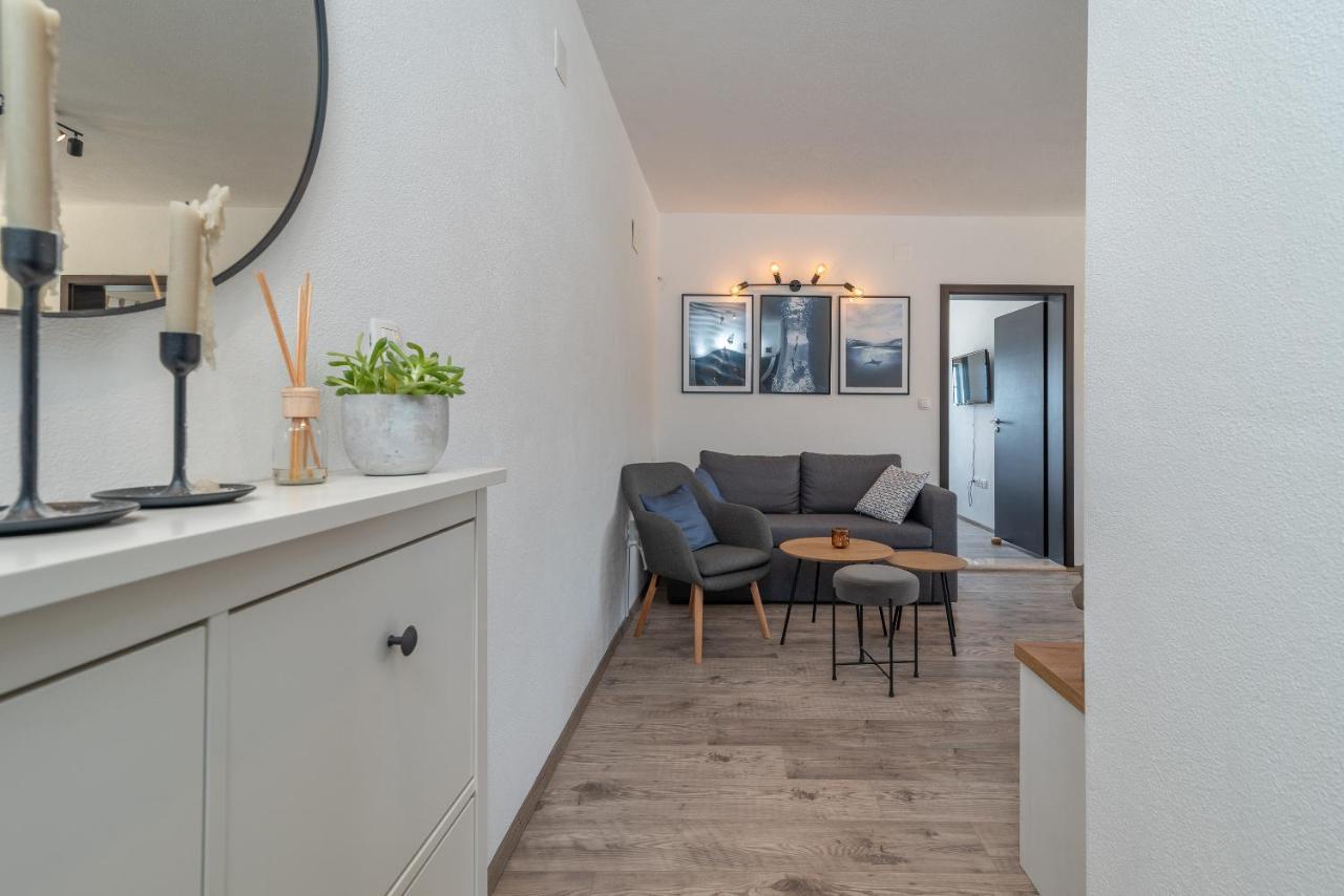 Beach Apartman Marela สลาทิเน ภายนอก รูปภาพ